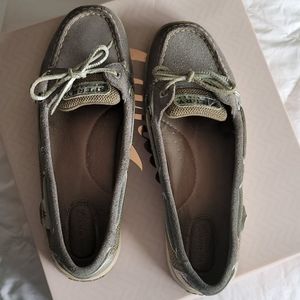 Sparkly Grey Sperrys